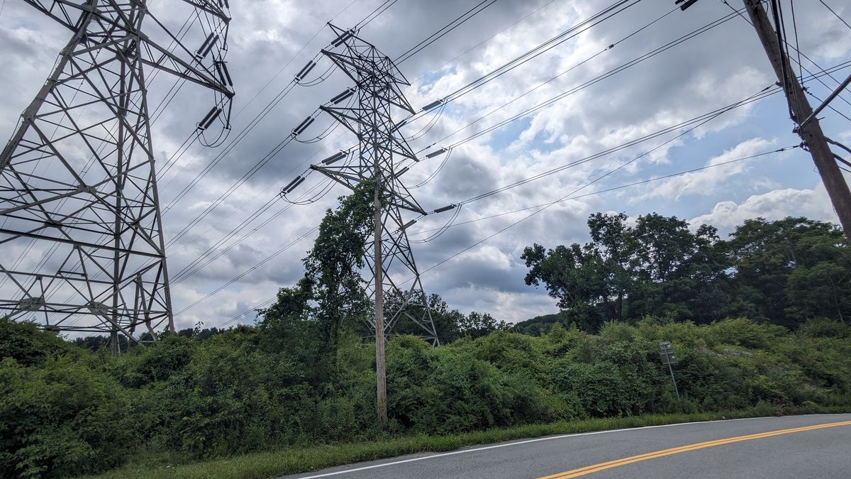 Powerline pathway by Routes 100/120 Intersection